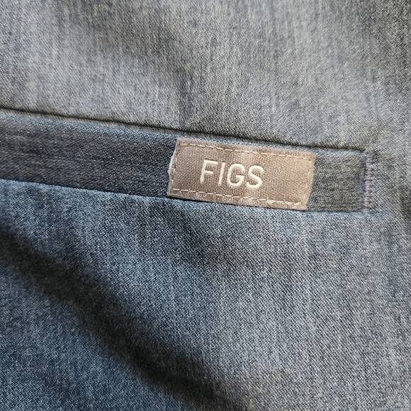 EUC CASMA THREE-POCKET SCRUB TOP HEATHER DENIM(PO#1327) SIZE M - Picture 8 of 11